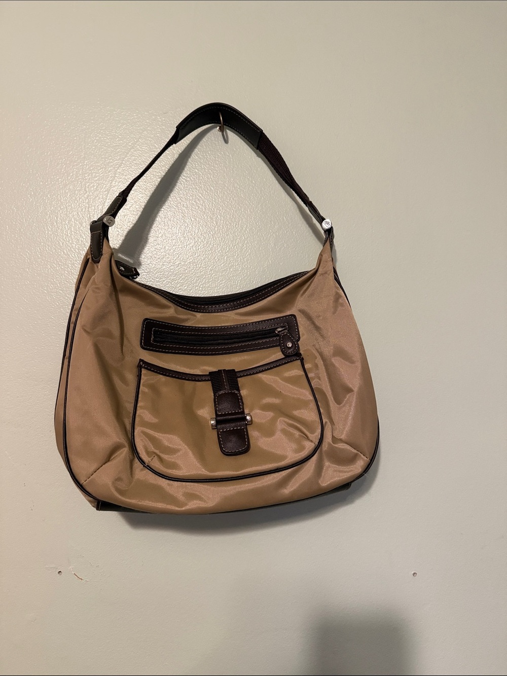 Y2K Liz Claiborne Nylon Women's Hobo Shoulder Bag tan/brown 12.5” x 9.5”